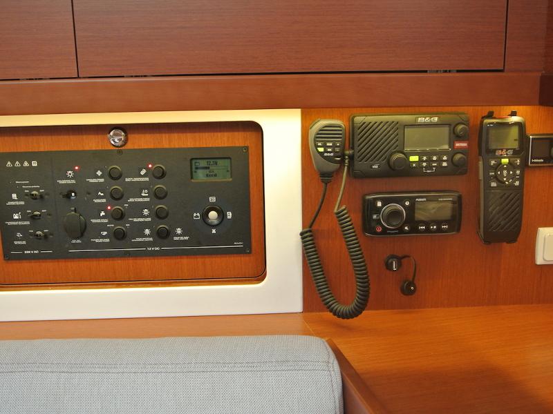 Book yachts online - sailboat - Oceanis 45 - Baltica - rent