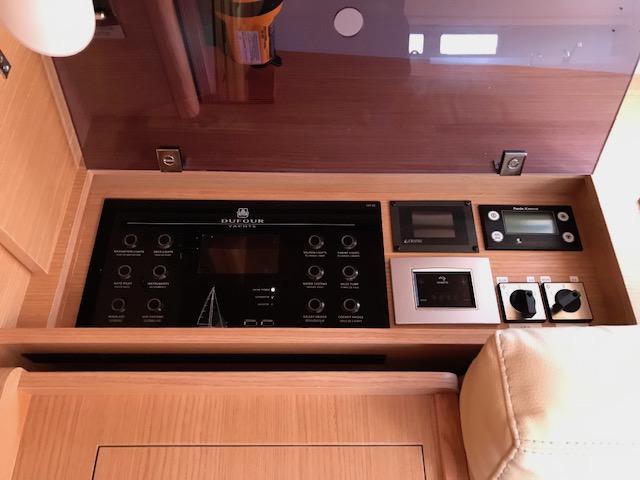 Book yachts online - sailboat - Dufour 460 Grand Large - Dioni - rent