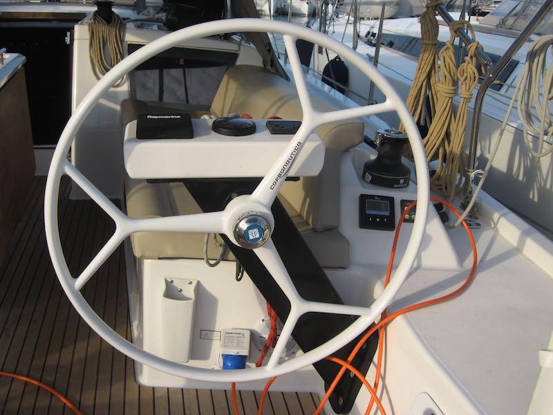 Book yachts online - sailboat - Dufour 390 Grand Large - Foxtrot - rent