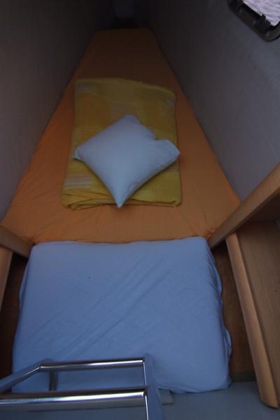 Book yachts online - catamaran - Lagoon 440 (4+2 cab) - OCEANUS - rent