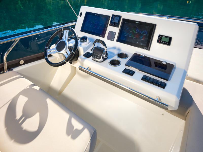 Book yachts online - motorboat - Prestige 520 Fly - Firefly - rent