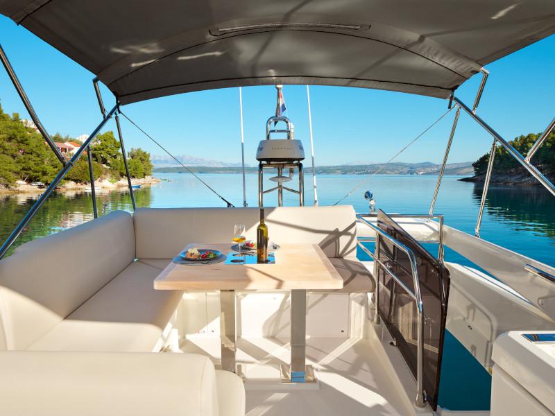 Book yachts online - motorboat - Prestige 520 Fly - Firefly - rent