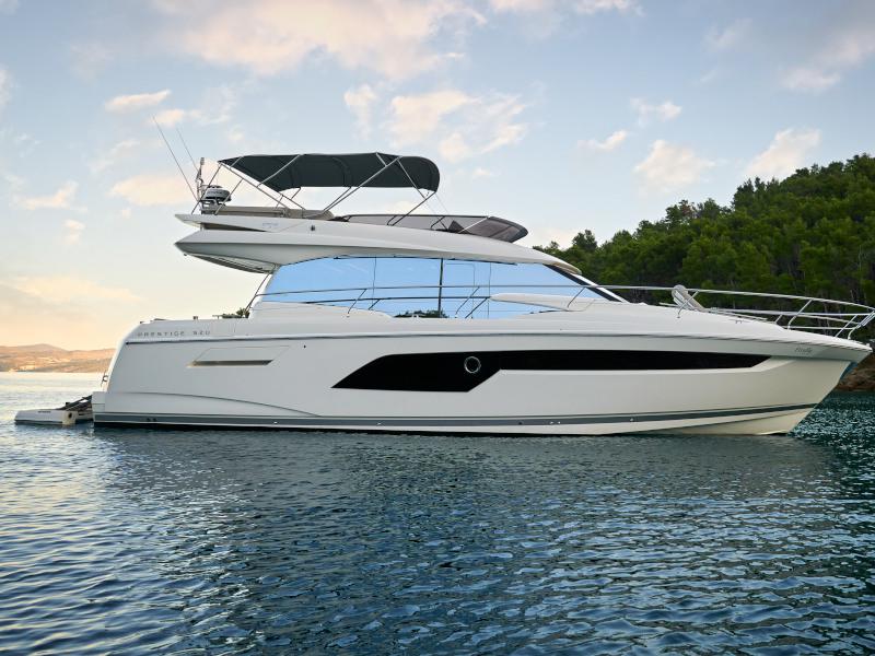 Book yachts online - motorboat - Prestige 520 Fly - Firefly - rent