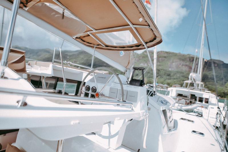 Book yachts online - catamaran - Helia 44 Evolution - Knyps KN - rent