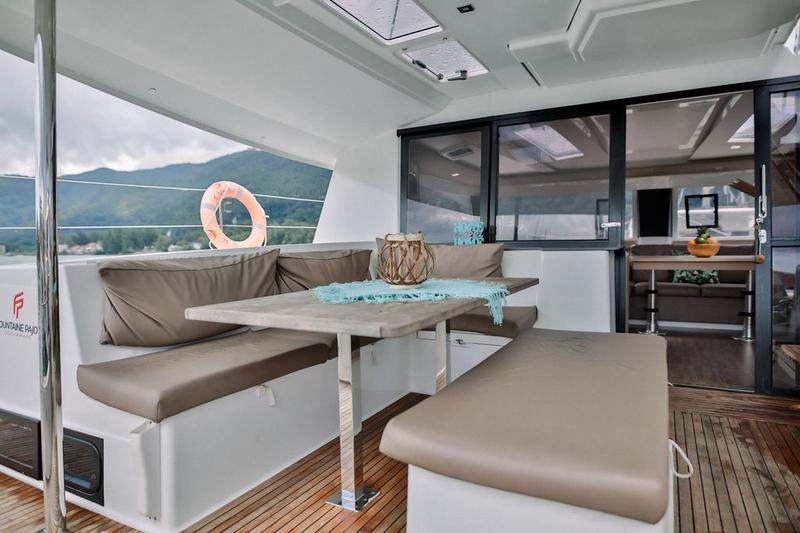 Book yachts online - catamaran - Helia 44 Evolution - Knyps KN - rent