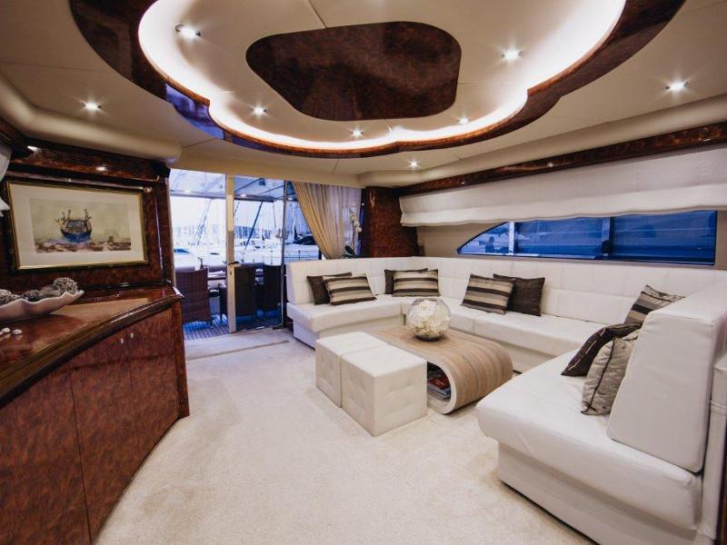 Book yachts online - motorboat - Amer 86 - LADY LONA - rent