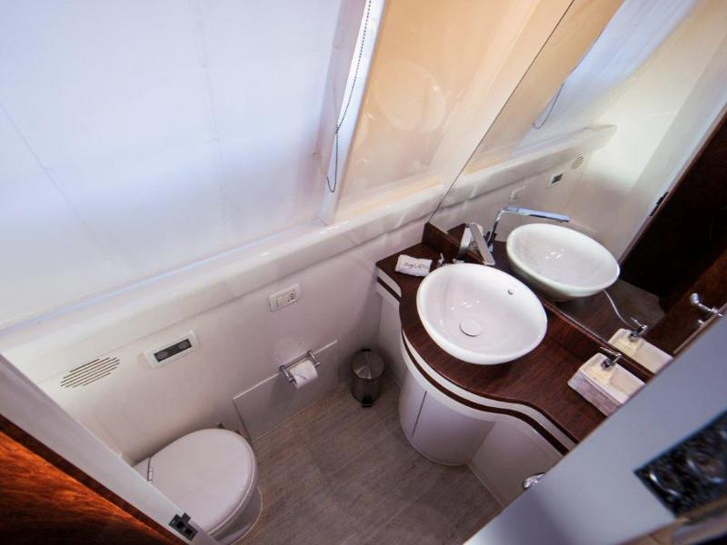 Book yachts online - motorboat - Amer 86 - LADY LONA - rent