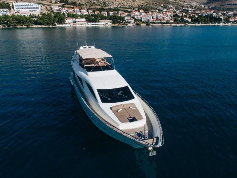 Book yachts online - motorboat - Amer 86 - LADY LONA - rent
