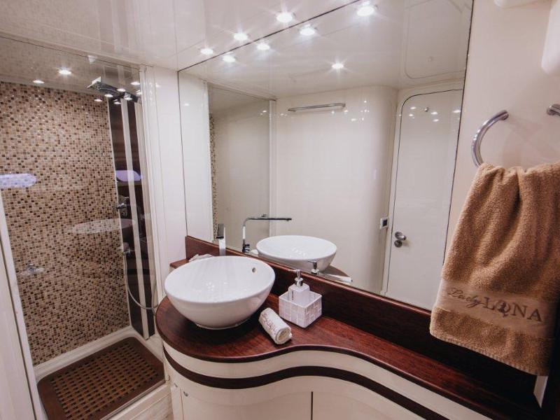 Book yachts online - motorboat - Amer 86 - LADY LONA - rent