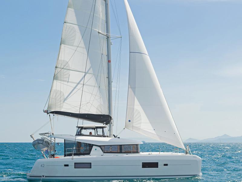 Book yachts online - catamaran - Lagoon 42 - Evolution II - rent