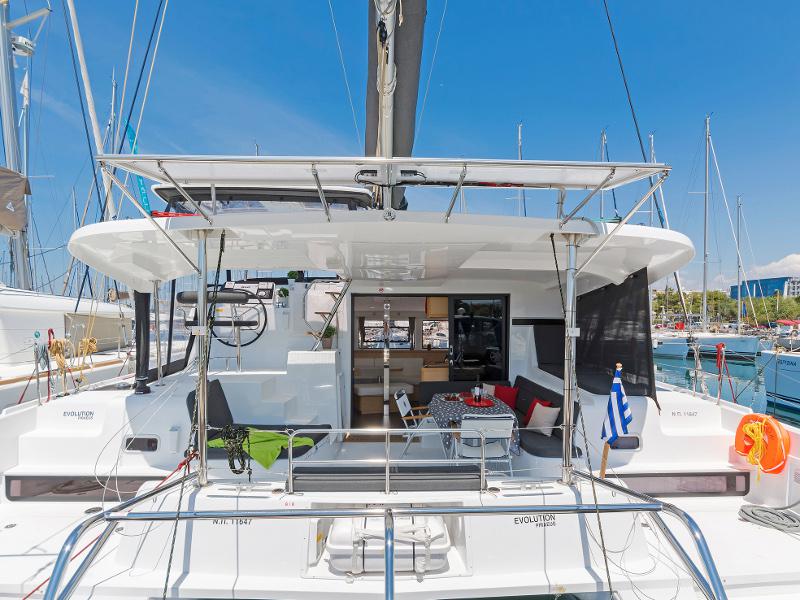 Book yachts online - catamaran - Lagoon 42 - Evolution II - rent