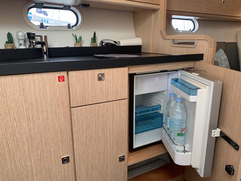 Book yachts online - motorboat - Bavaria S29 OPEN - Simba - rent