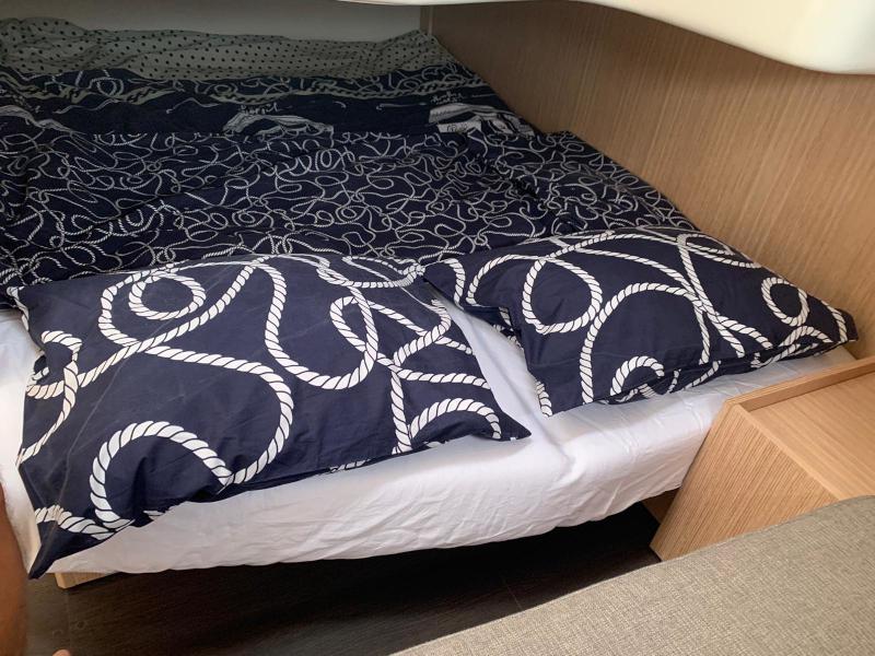 Book yachts online - motorboat - Bavaria S29 OPEN - Simba - rent