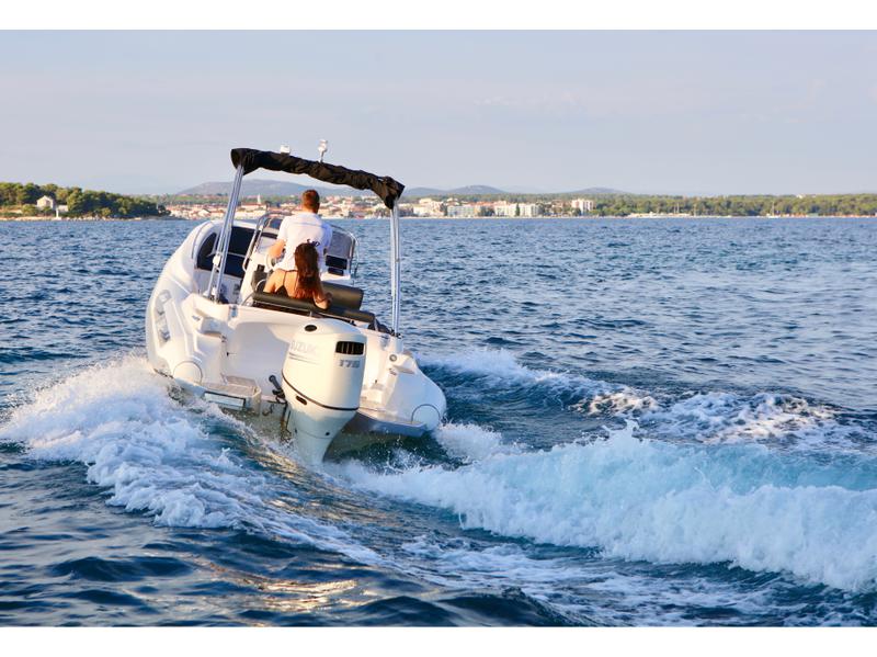 Book yachts online - motorboat - Zar 65 CL-Clasic Luxury - Bella Figura - rent