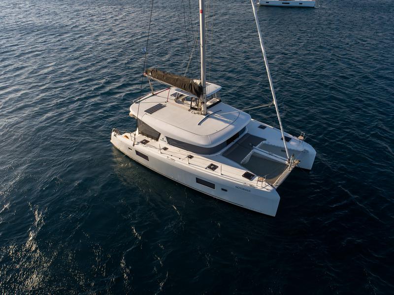 Book yachts online - catamaran - Lagoon 42 - Notorious | A/C, Gen, Watermaker, 12 pax - rent