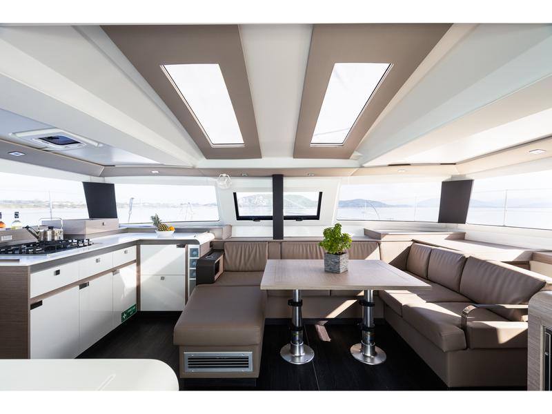 Book yachts online - catamaran - Elba 45 - Vienna Pearl | A/C, Gen, Water-maker - rent