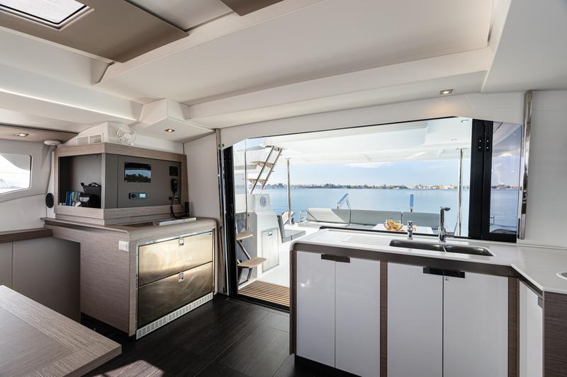Book yachts online - catamaran - Elba 45 - Vienna Pearl | A/C, Gen, Water-maker - rent