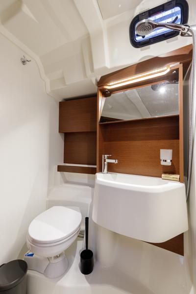 Book yachts online - sailboat - Oceanis 51.1 - Viennastar | A/C, Gen, 12 pax - rent