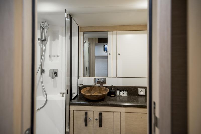 Book yachts online - sailboat - Jeanneau 64 - LIFE TIME - LIFE TIME - rent