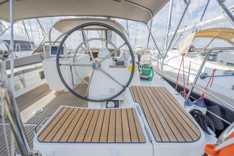 Book yachts online - sailboat - Jeanneau 54 - ath5404 - rent