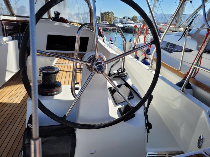 Book yachts online - sailboat - Sun Odyssey 490 (10) - ADEMARE - rent