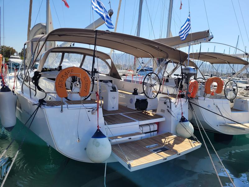 Book yachts online - sailboat - Sun Odyssey 490 (10) - ADEMARE - rent