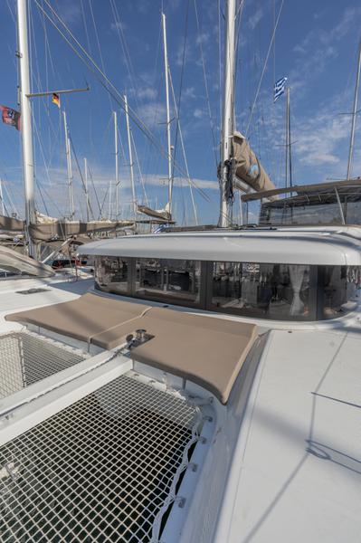 Book yachts online - catamaran - Lagoon 42 (4 dbl / 1 single ) - DAY ONE - rent