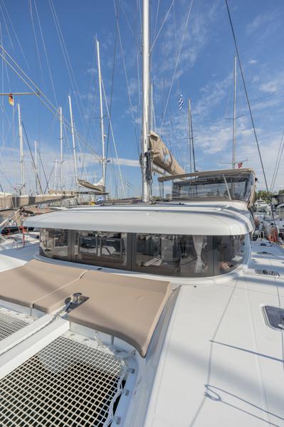 Book yachts online - catamaran - Lagoon 42 (4 dbl / 1 single ) - DAY ONE - rent