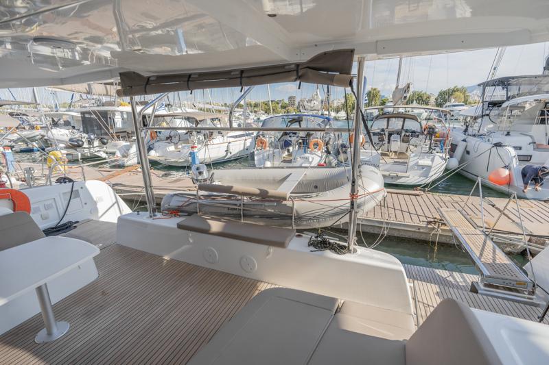 Book yachts online - catamaran - Lagoon 42 (4 dbl / 1 single ) - DAY ONE - rent