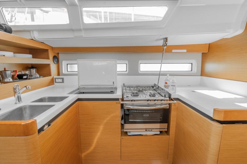 Book yachts online - sailboat - Sun Odyssey 490 - SEA SAFARI - rent