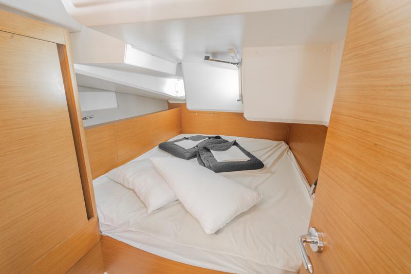 Book yachts online - sailboat - Sun Odyssey 490 - SEA SAFARI - rent