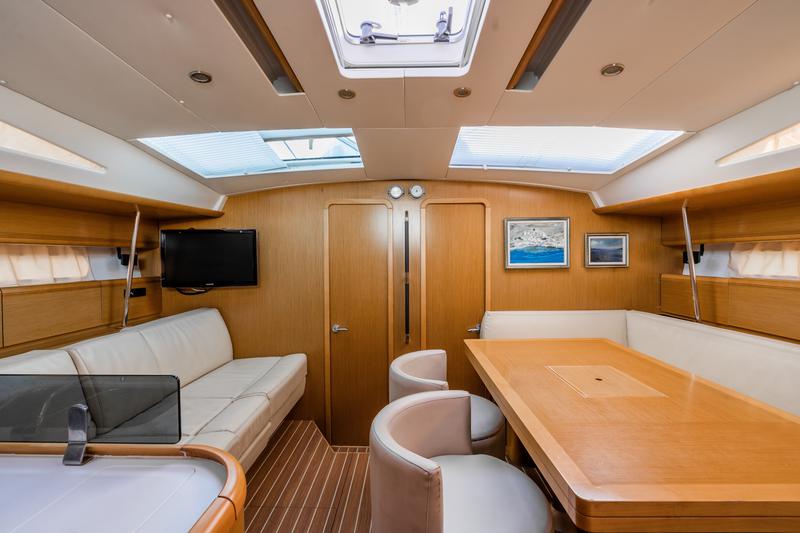 Book yachts online - sailboat - Jeanneau 53 (5 cabs) - PEARL - rent