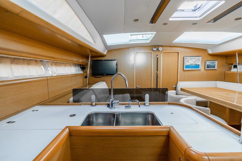 Book yachts online - sailboat - Jeanneau 53 (5 cabs) - PEARL - rent