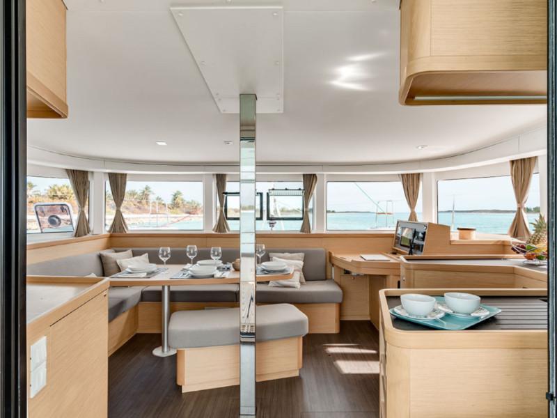 Book yachts online - catamaran - Lagoon 42 (4 Dbl / 2 singles 12) - ANEMI - rent