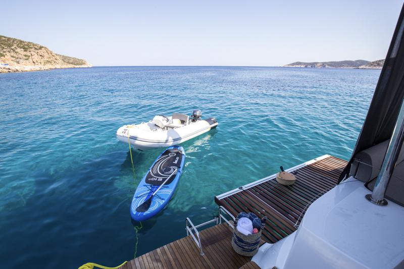 Book yachts online - catamaran - Lagoon 50 (5 cabs) Skippered - ADIAMO - rent