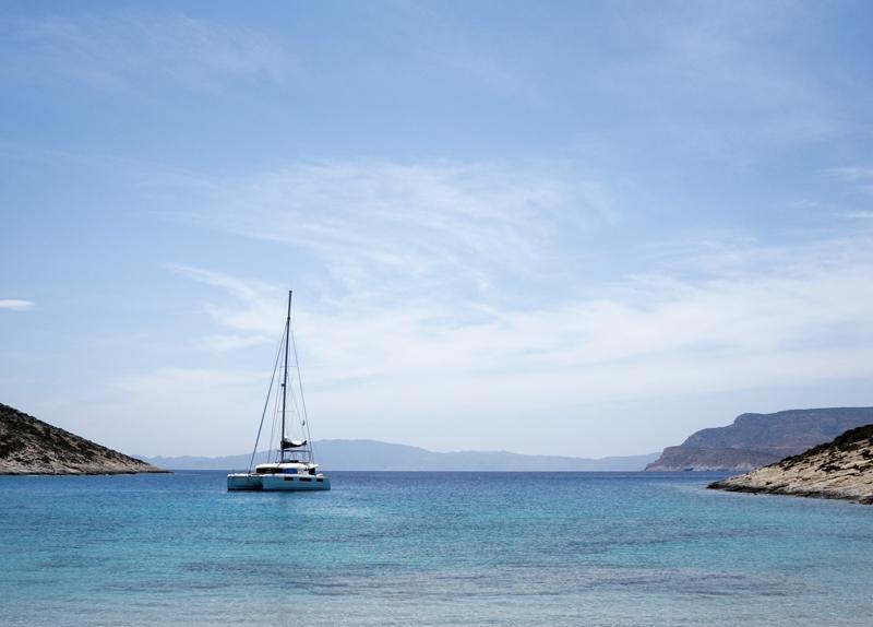 Book yachts online - catamaran - Lagoon 50 (5 cabs) Skippered - ADIAMO - rent