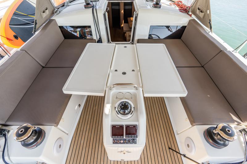 Book yachts online - sailboat - Sun Odyssey 490 - CALMA - rent