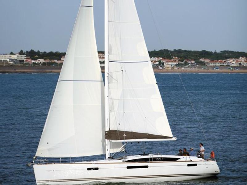 Book yachts online - sailboat - Jeanneau 53 (6 cab) - REGINA V - rent