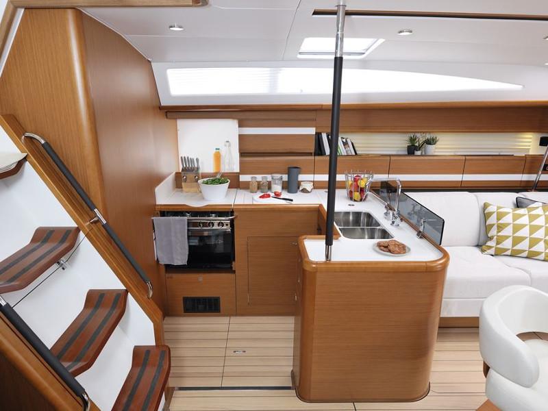 Book yachts online - sailboat - Jeanneau 53 (6 cab) - REGINA V - rent