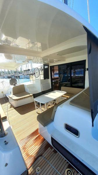 Book yachts online - catamaran - Lagoon 42 (4 dbl / 1 single ) - SWEET NAYA - rent