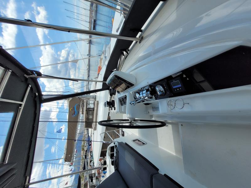 Book yachts online - catamaran - Lagoon 46 - PERGISOS - rent