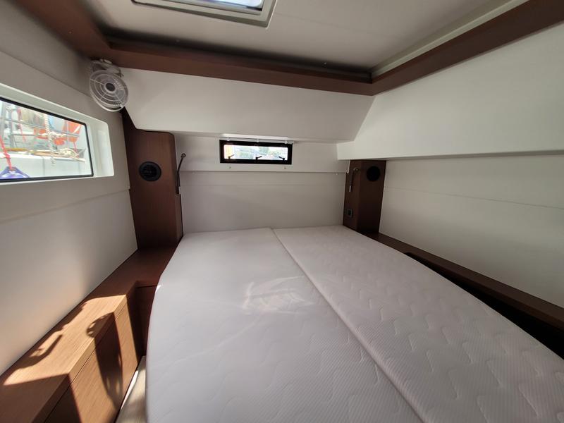 Book yachts online - catamaran - Lagoon 46 - PERGISOS - rent
