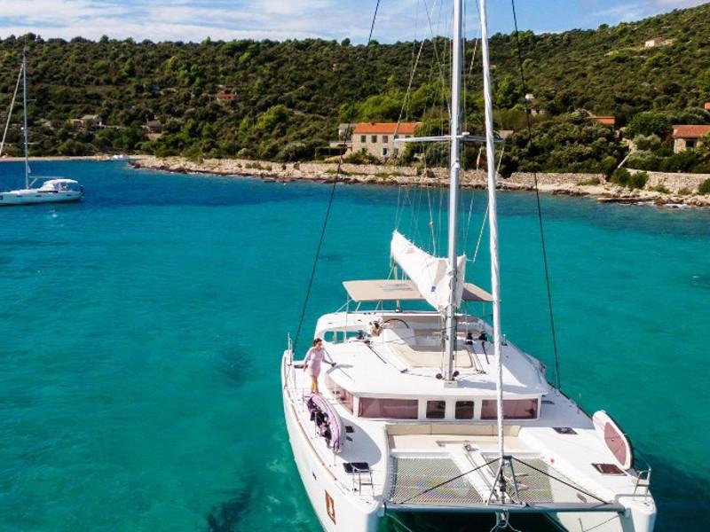 Book yachts online - catamaran - Lagoon 450 F Luxury - METRA  - rent