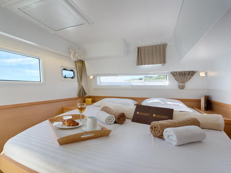 Book yachts online - catamaran - Lagoon 42 - GINGER 1  - rent