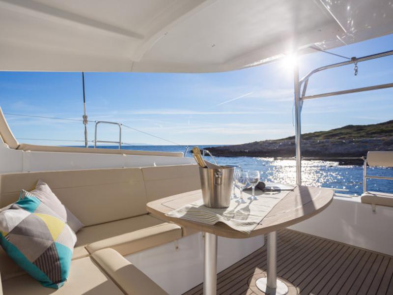 Book yachts online - catamaran - Lagoon 42 - GINGER 1  - rent
