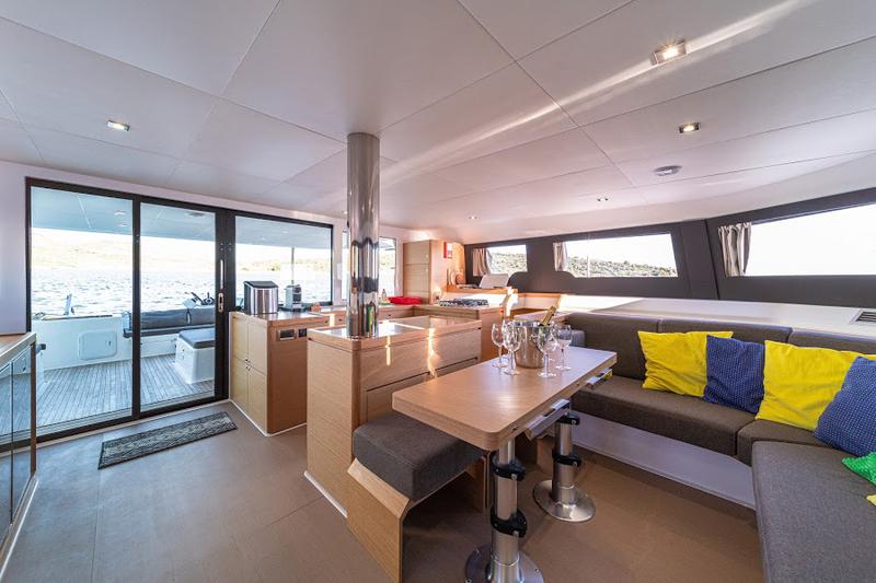 Book yachts online - catamaran - Dufour 48 Catamaran - VAR - BLUE HULL, AC+GEN., UNDERWATER LIGHTS - rent