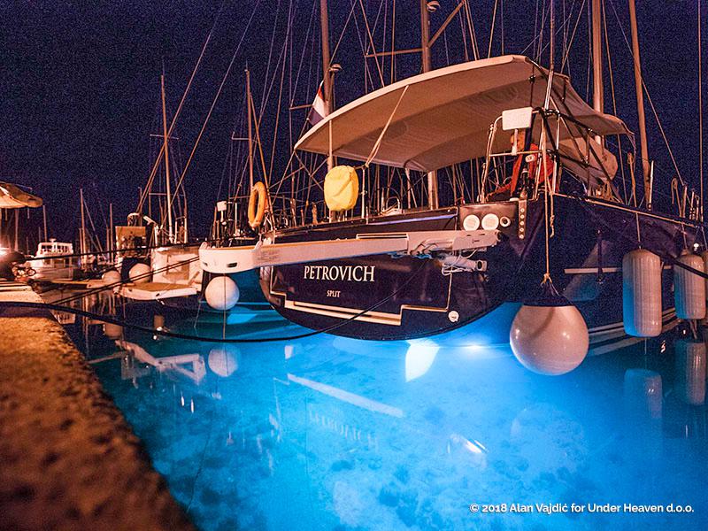 Book yachts online - sailboat - Dufour 560 Grand Large - PETROVICH - fully equipped - rent