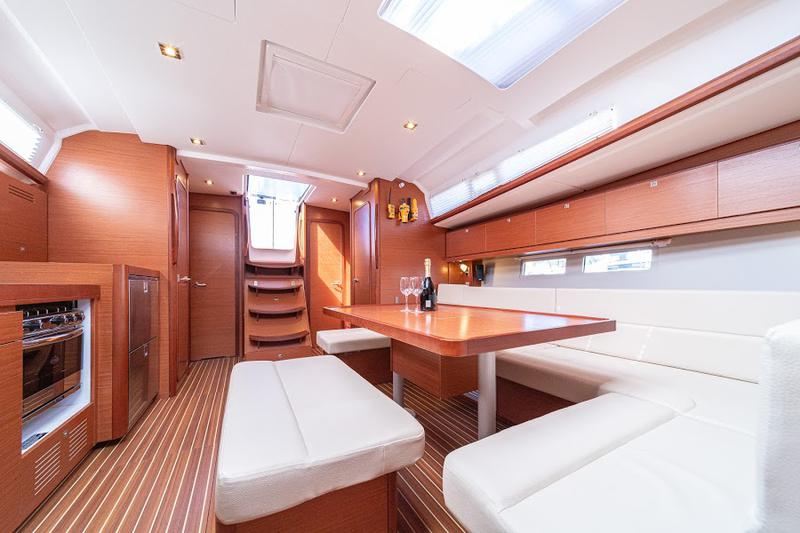 Book yachts online - sailboat - Dufour 460 Grand Large - CETO (aircondition, generator, blue hull) - rent