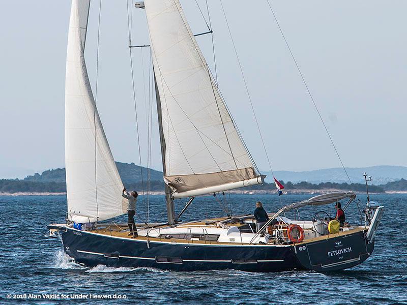 Book yachts online - sailboat - Dufour 560 Grand Large - LETO - fully equipped - rent