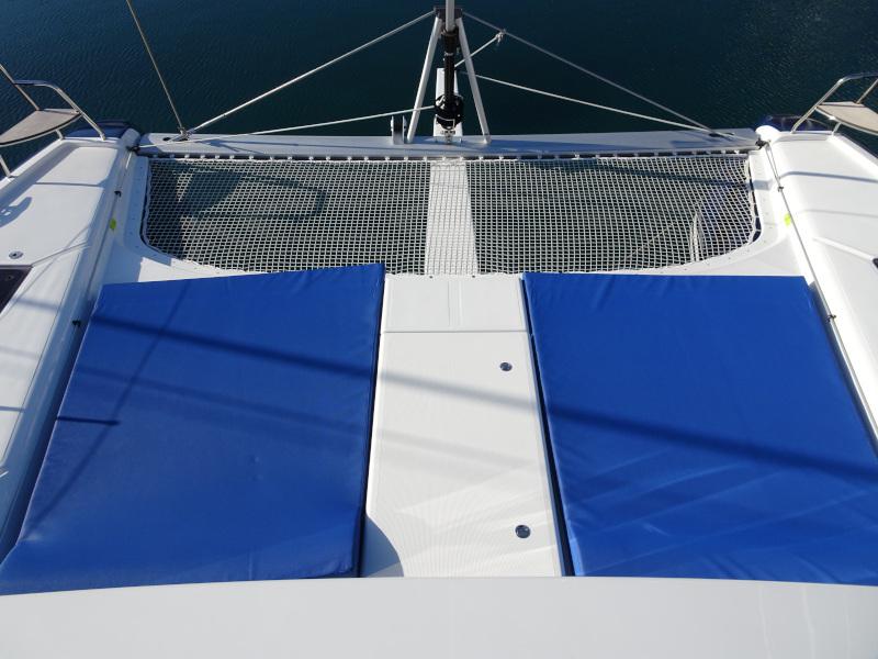 Book yachts online - catamaran - Dufour 48 Catamaran - UNO - BLUE HULL, AC+GEN., UNDERWATER LIGHTS - rent